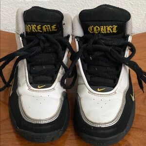 Kids Nike Zoom Uptempo Supreme Court Sneakers